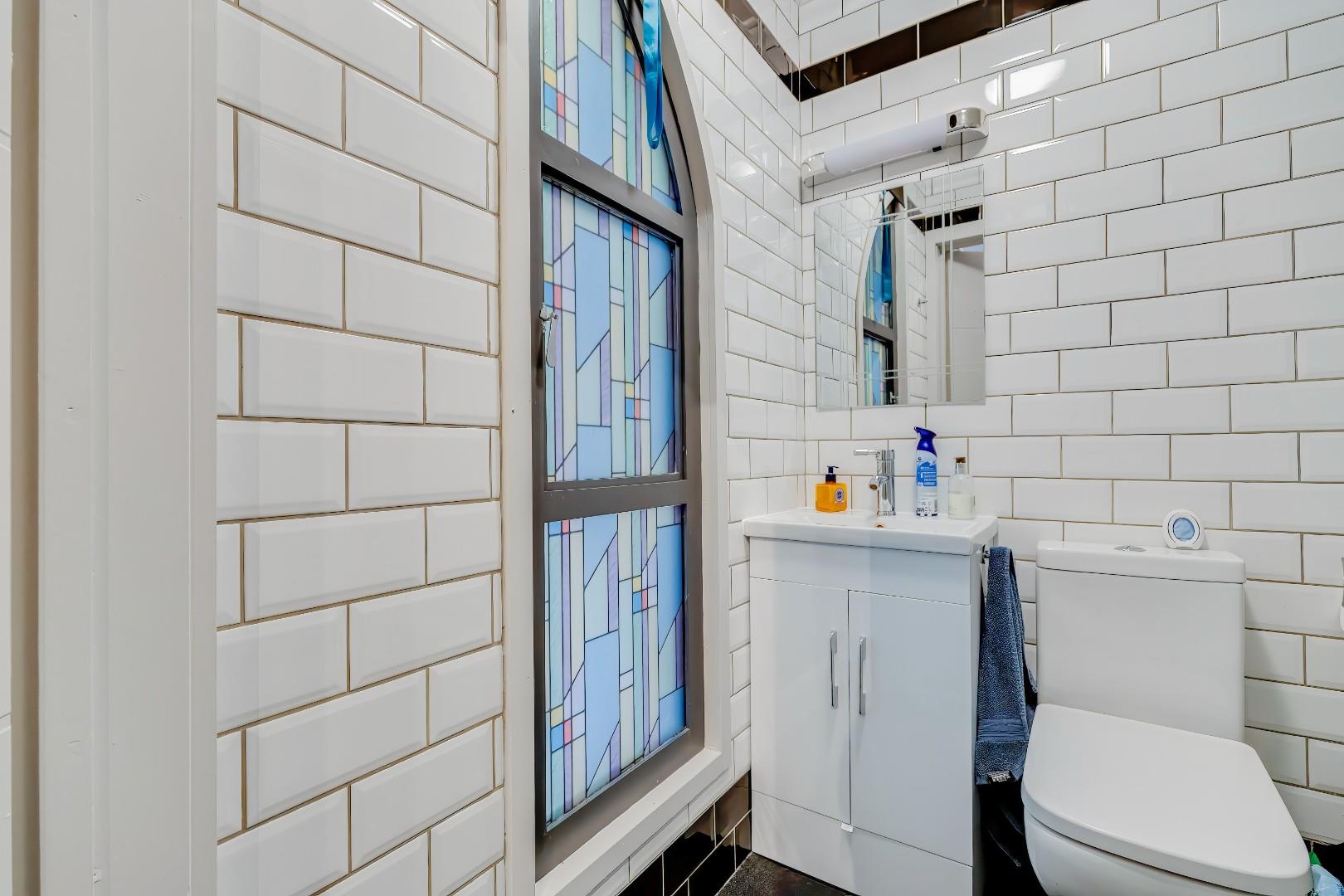 Castellum, 5 Alcedonia, Albert Crescent, Penarth, CF64 1FB